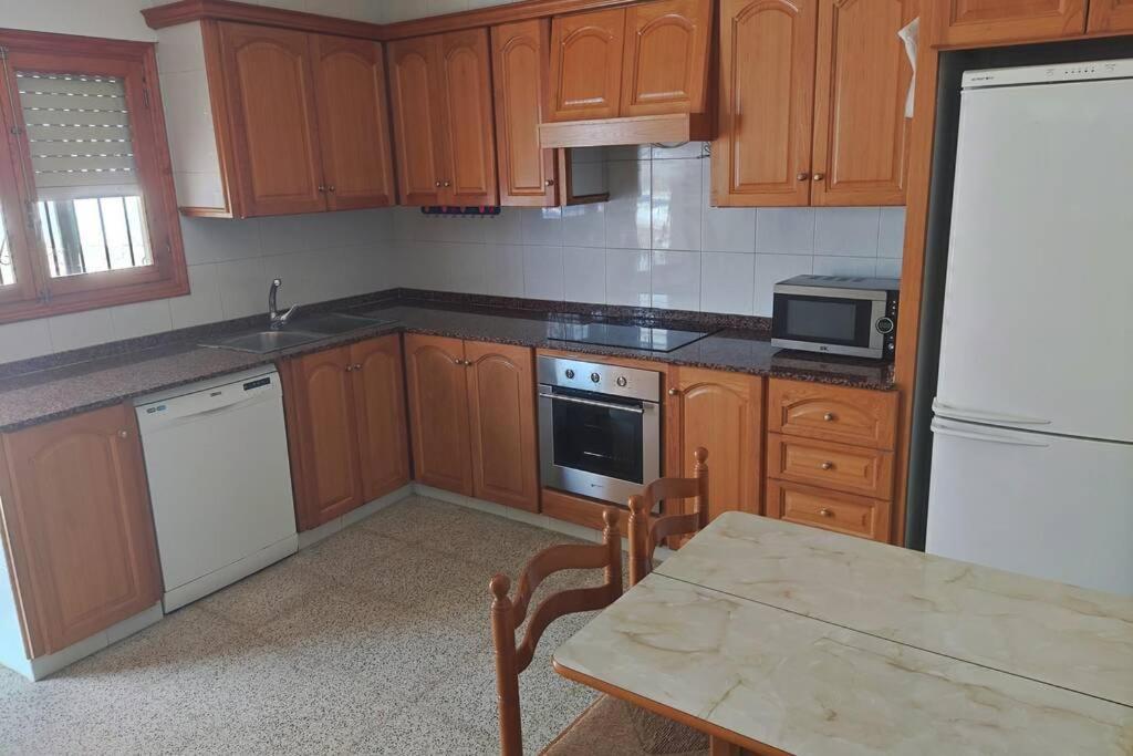 Rústica Privada Con Gran Y Piscina