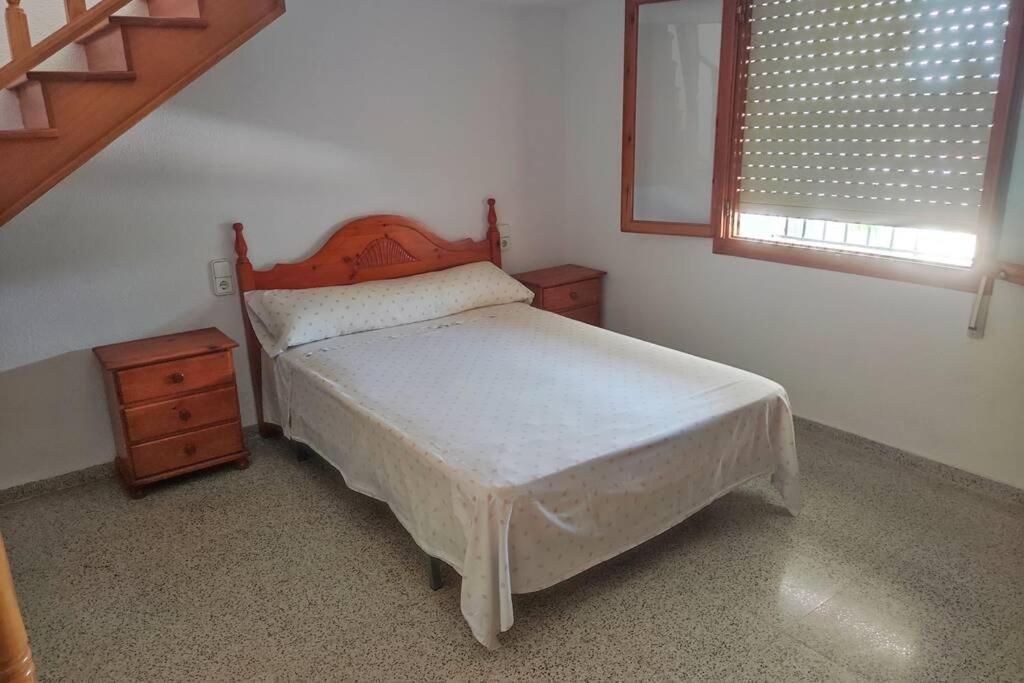 Rústica Privada Con Gran Y Piscina Villa *