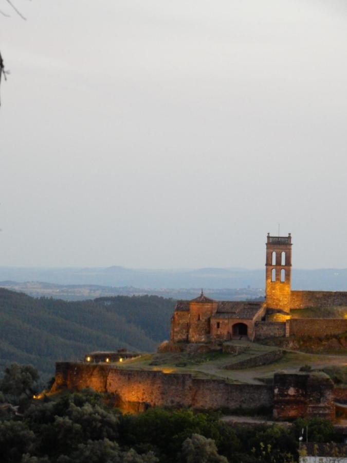 Casa De Piedras Сasa de vacaciones Cortelazor