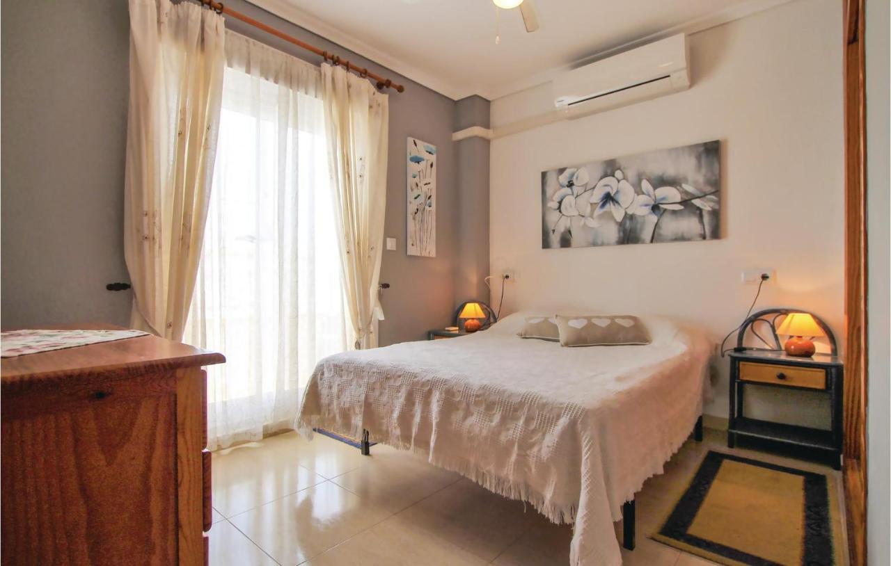 Stunning In Gran Alacant, St, Pola With 2 Bedrooms, Outdoor Swimming Pool And Swimming Pool
