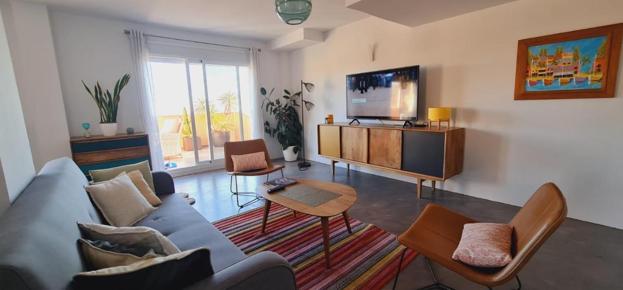 Luxury Penthouse Overlooking Mediteranee Apartment