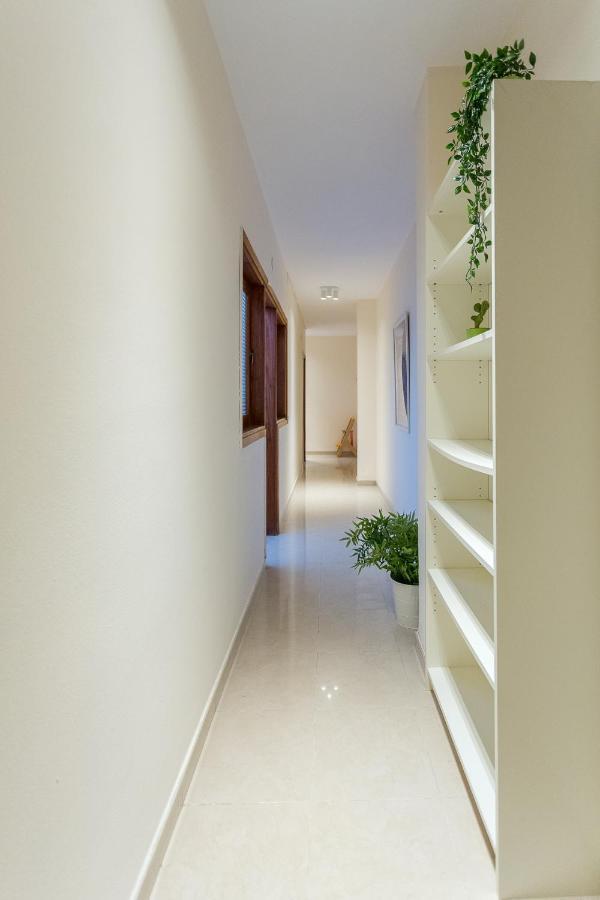 Front Line With Fantastic Terrace. *