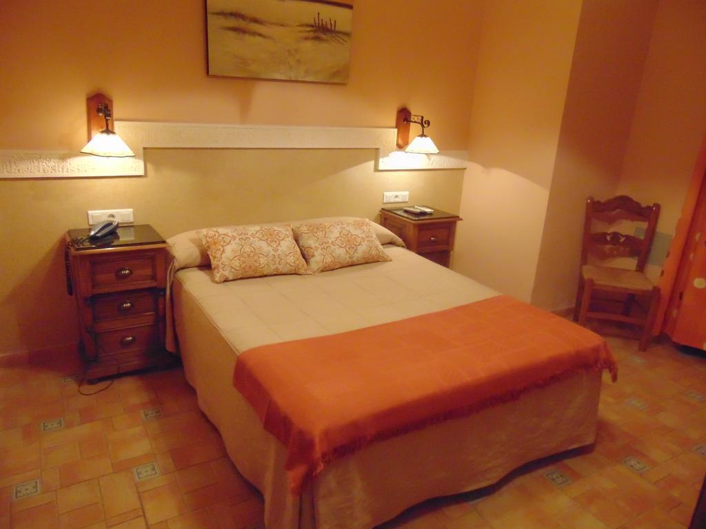 Sierra De Araceli Hotel 2*