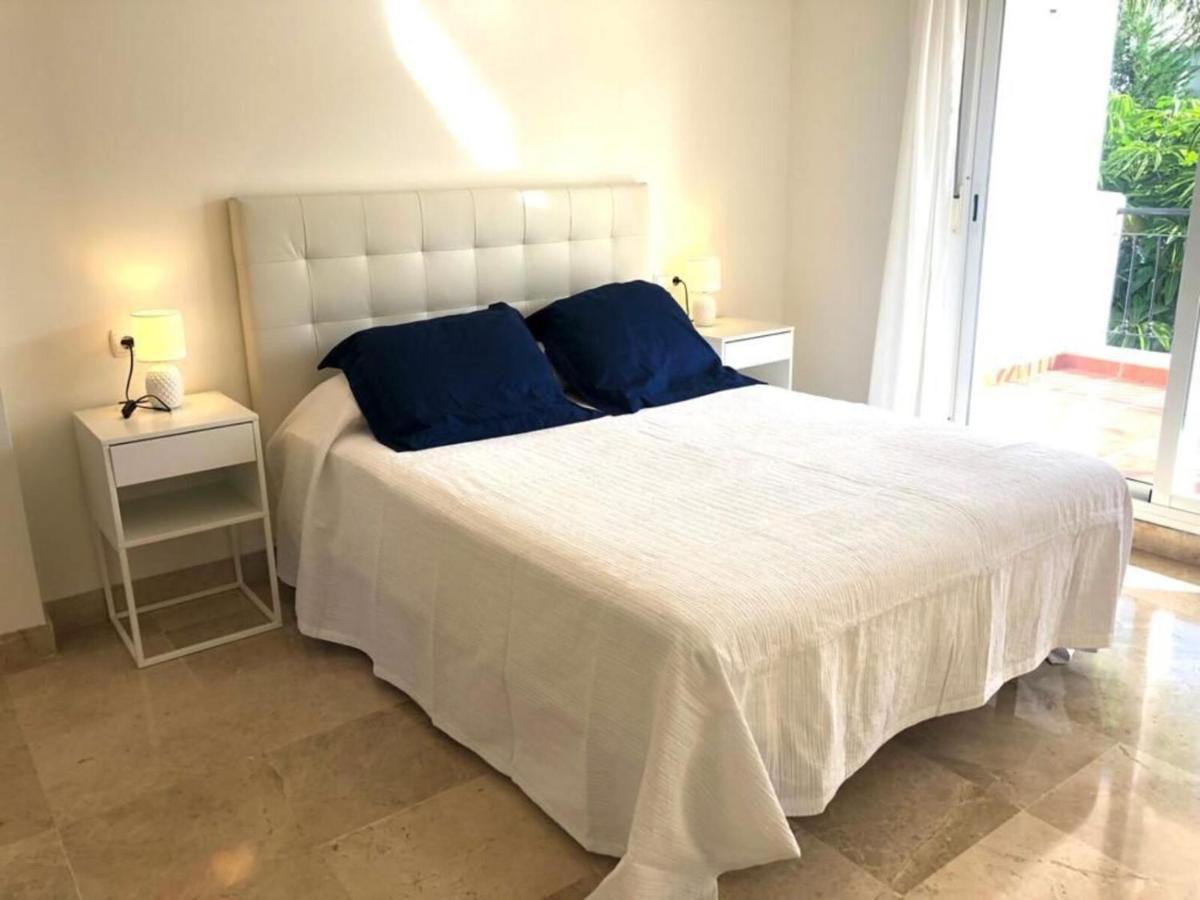 Сasa de vacaciones Preciosa Casa De 4 Y 3 Baños, Urbanización Naranjos, Puerto Banus Marbella