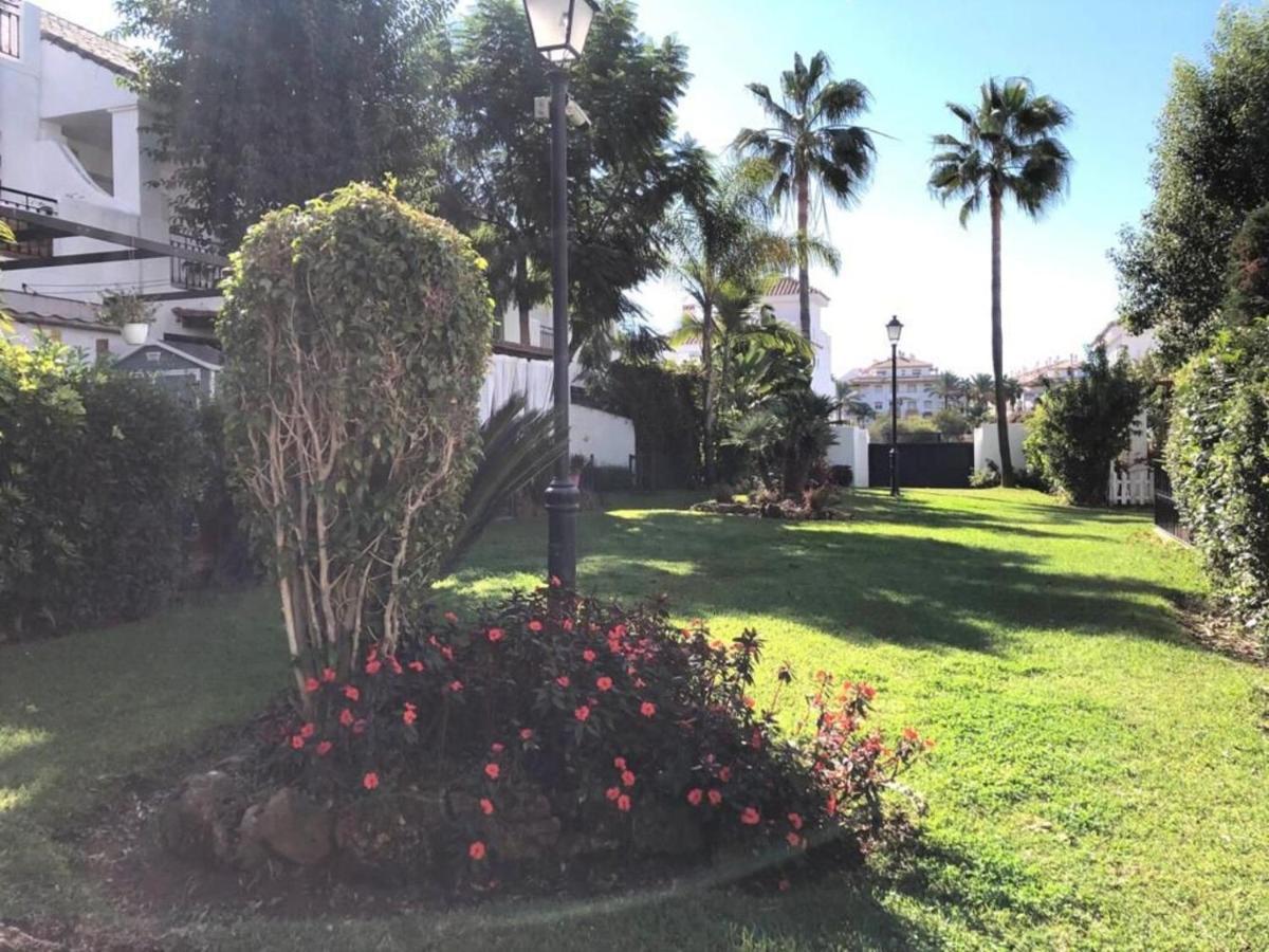 Preciosa Casa De 4 Y 3 Baños, Urbanización Naranjos, Puerto Banus Сasa de vacaciones