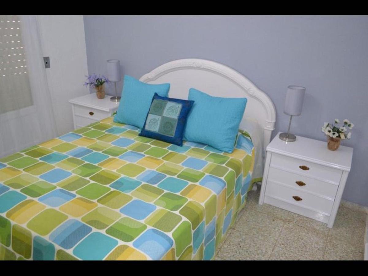 Deluxe 3 Bedroom Apartment, Balcony, 15 Minutes Walk To And Sys2 Apartment Alicante