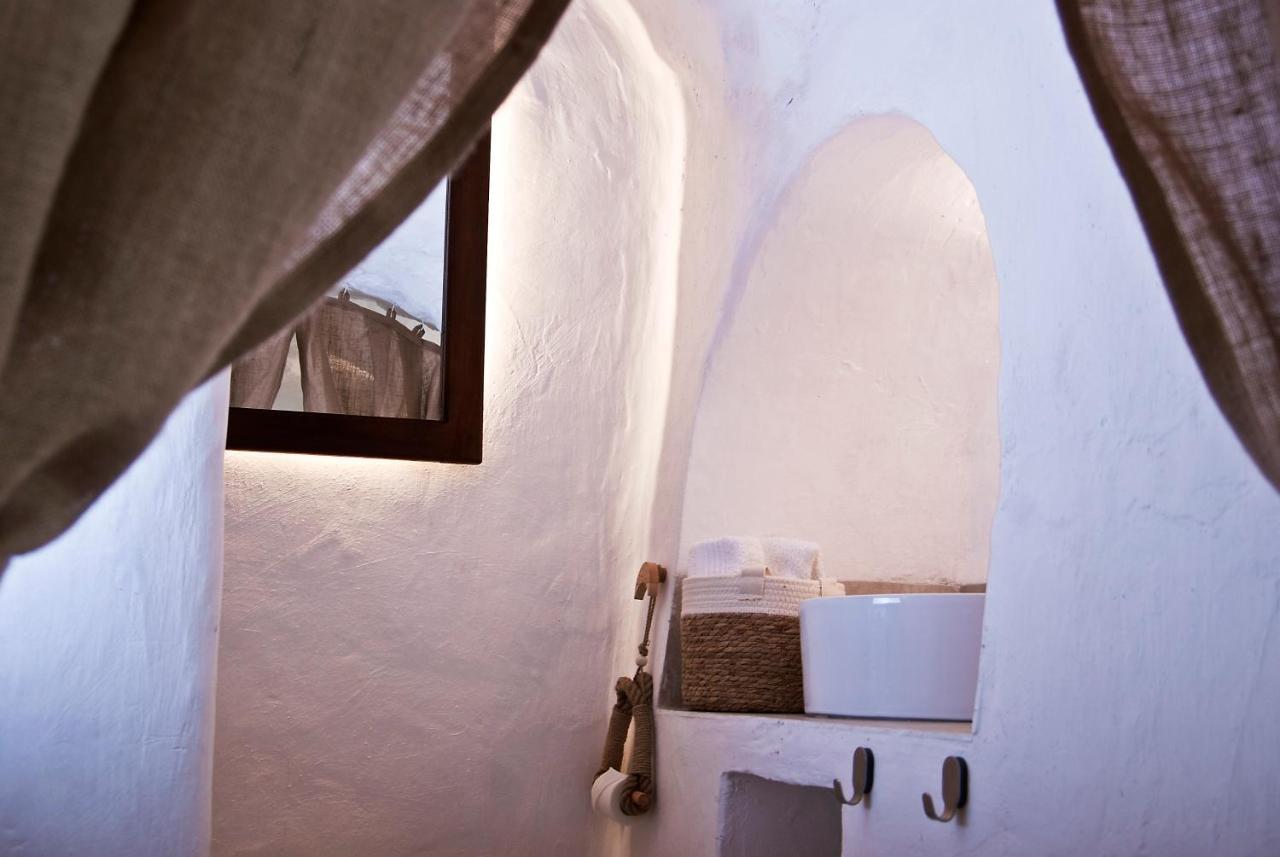 Cuevas De * Monachil