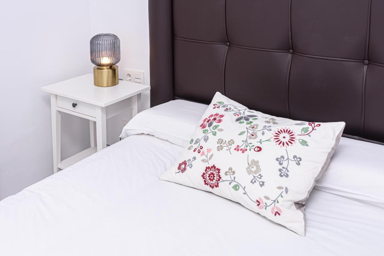 Apartment Wintowinrentals Center, Comfortable And Renovated