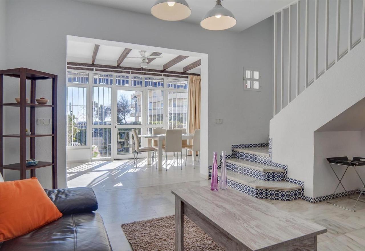 Сasa de vacaciones Lovely Townhouse Next To The Beach *