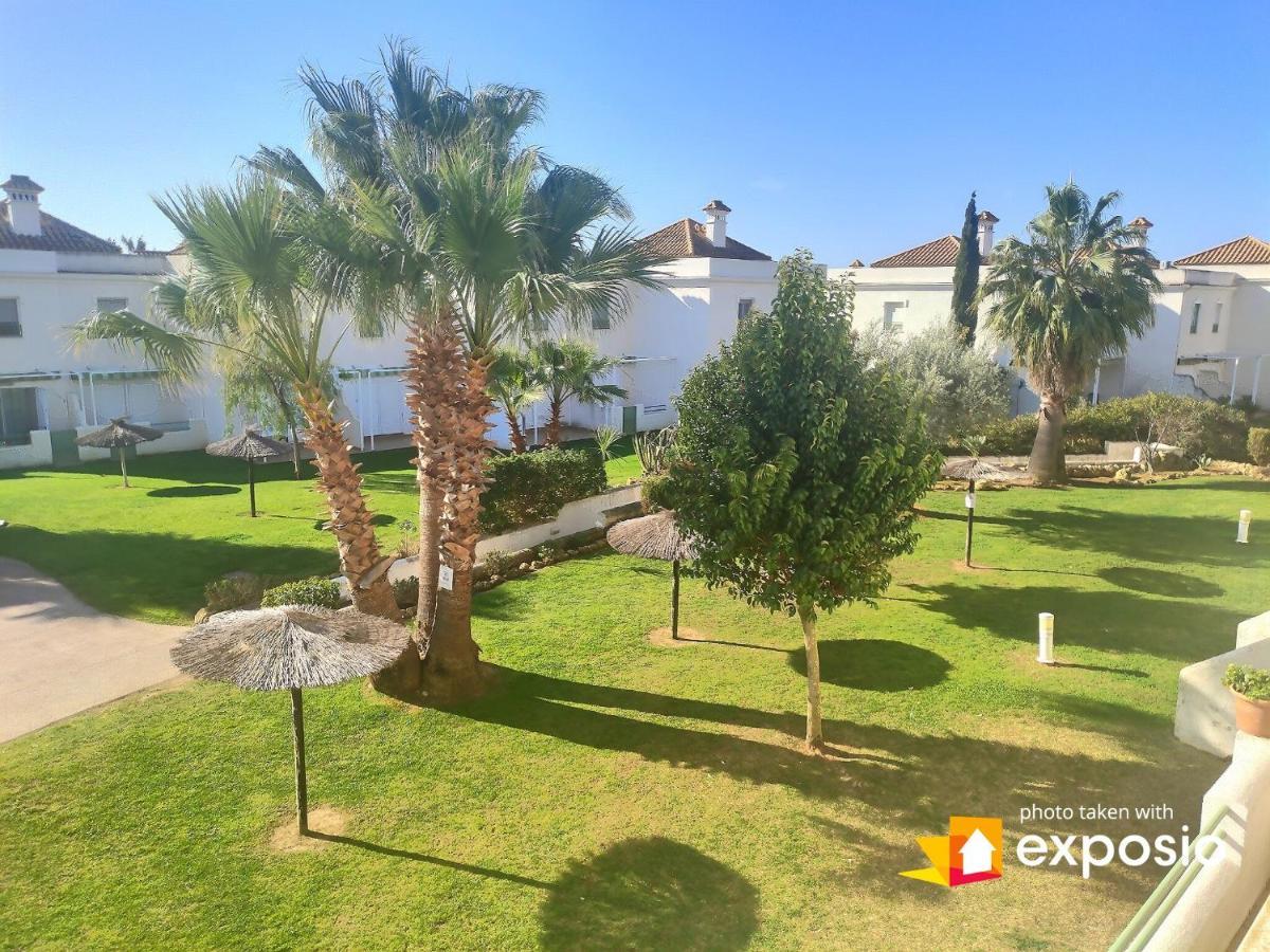 Apartamento Con Porche, Piscina Y Pista De Pádel, Junto Al Campo De Golf *