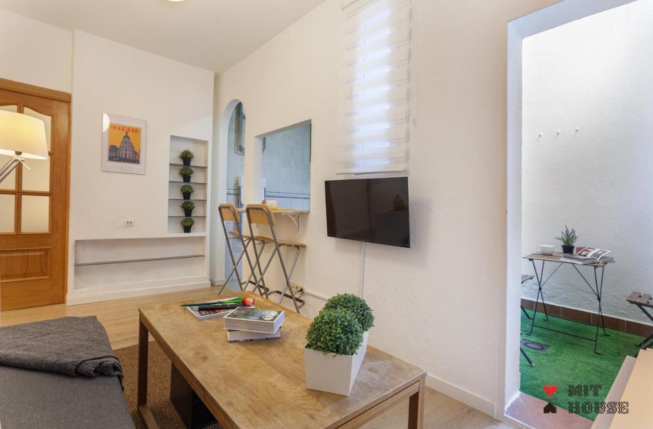 Apartment Mit House Magerit En