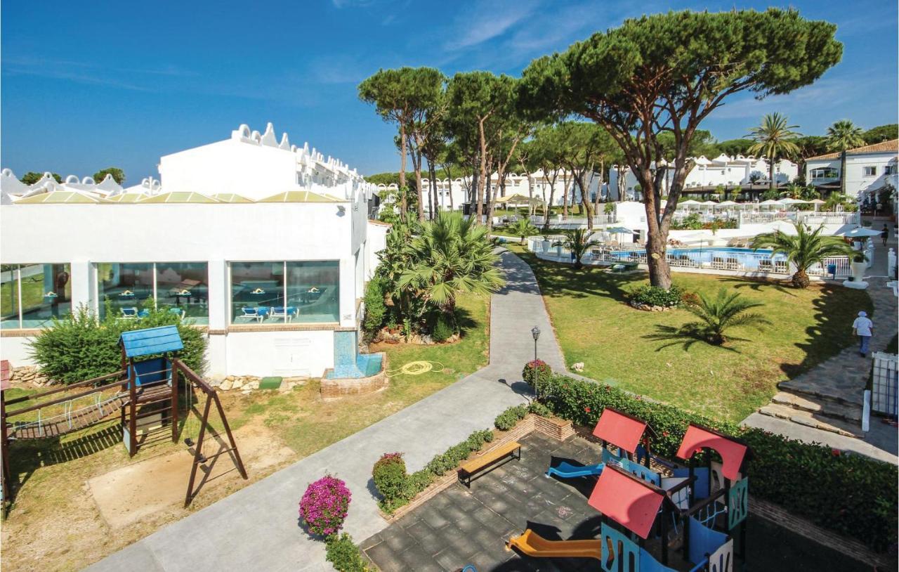 Beautiful In Marbella-las Chapas With 2 Bedrooms, Outdoor Swimming Pool And Swimming Pool Сasa de vacaciones