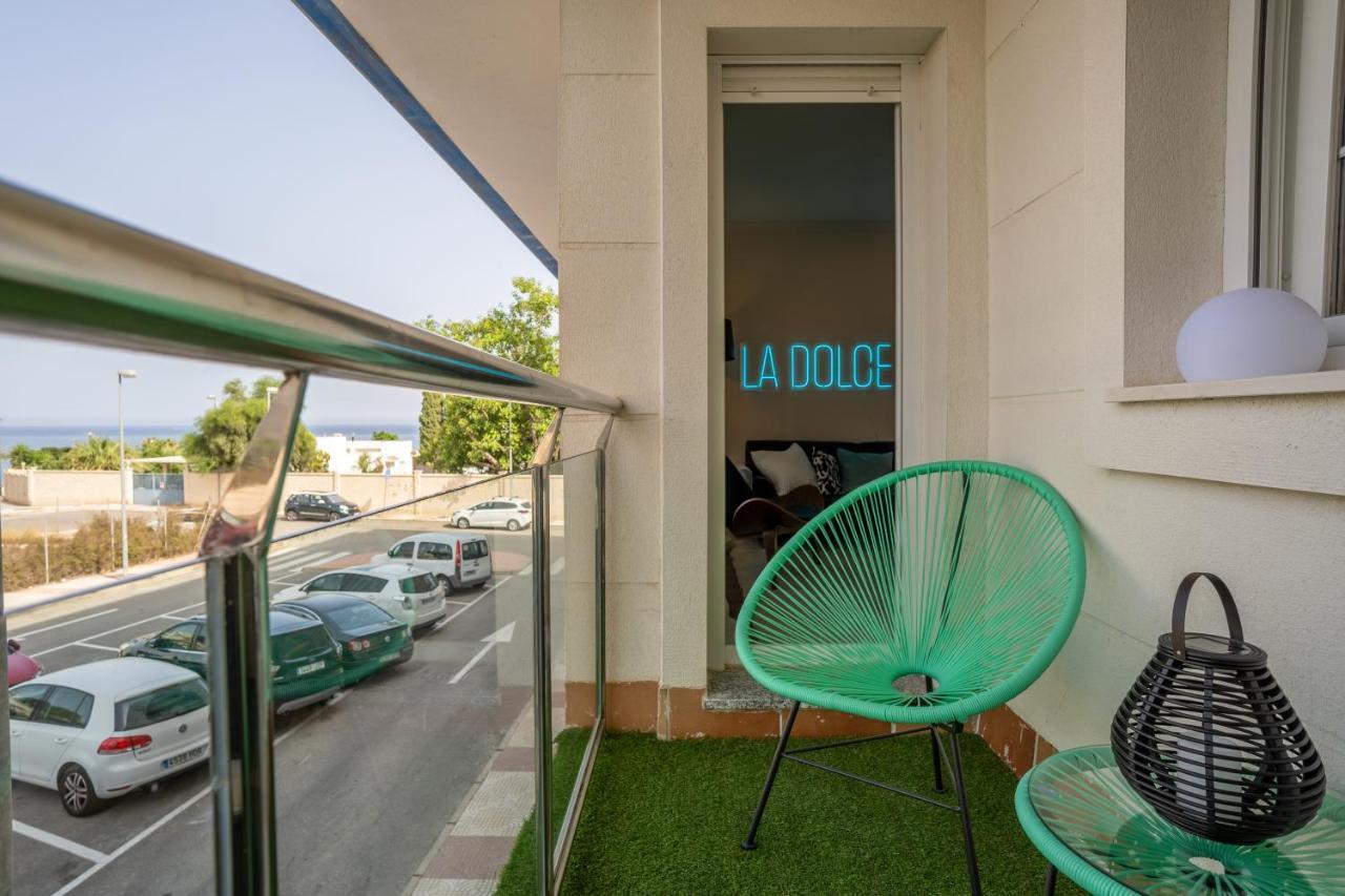 Apartamento Black Level, 30m Playa, Pool, Wifi Almería