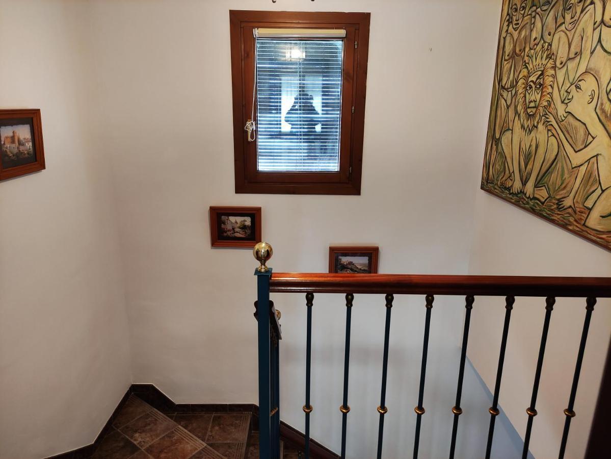 Apartamento Entretorres. Casa-dúplex En Centro Histórico. Carmona (Seville)