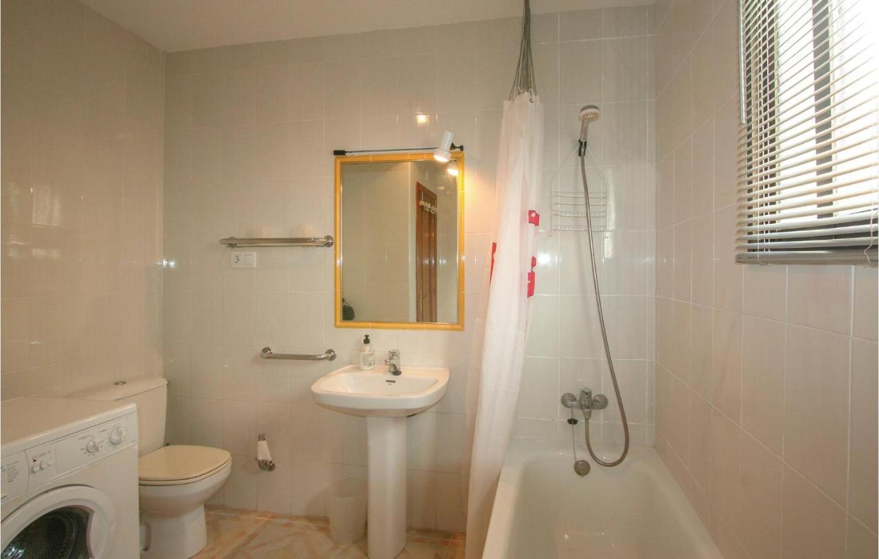 2 Bedroom Stunning In *