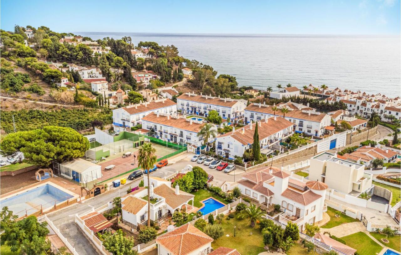 In Velez Malaga With Kitchen Holiday home Algarrobo Costa