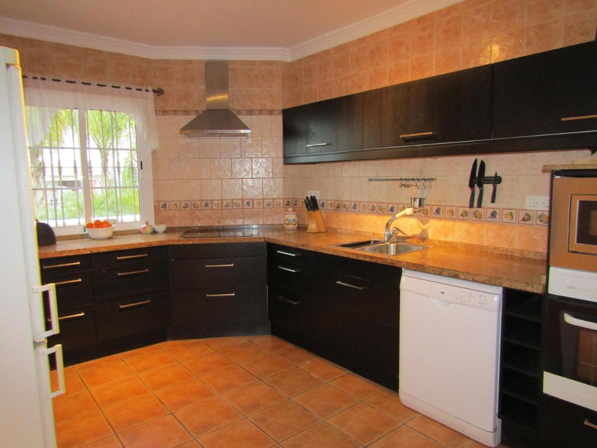 Villa Maravillosa Con Piscina, Barbacoa Y Zona De Juegos Málaga