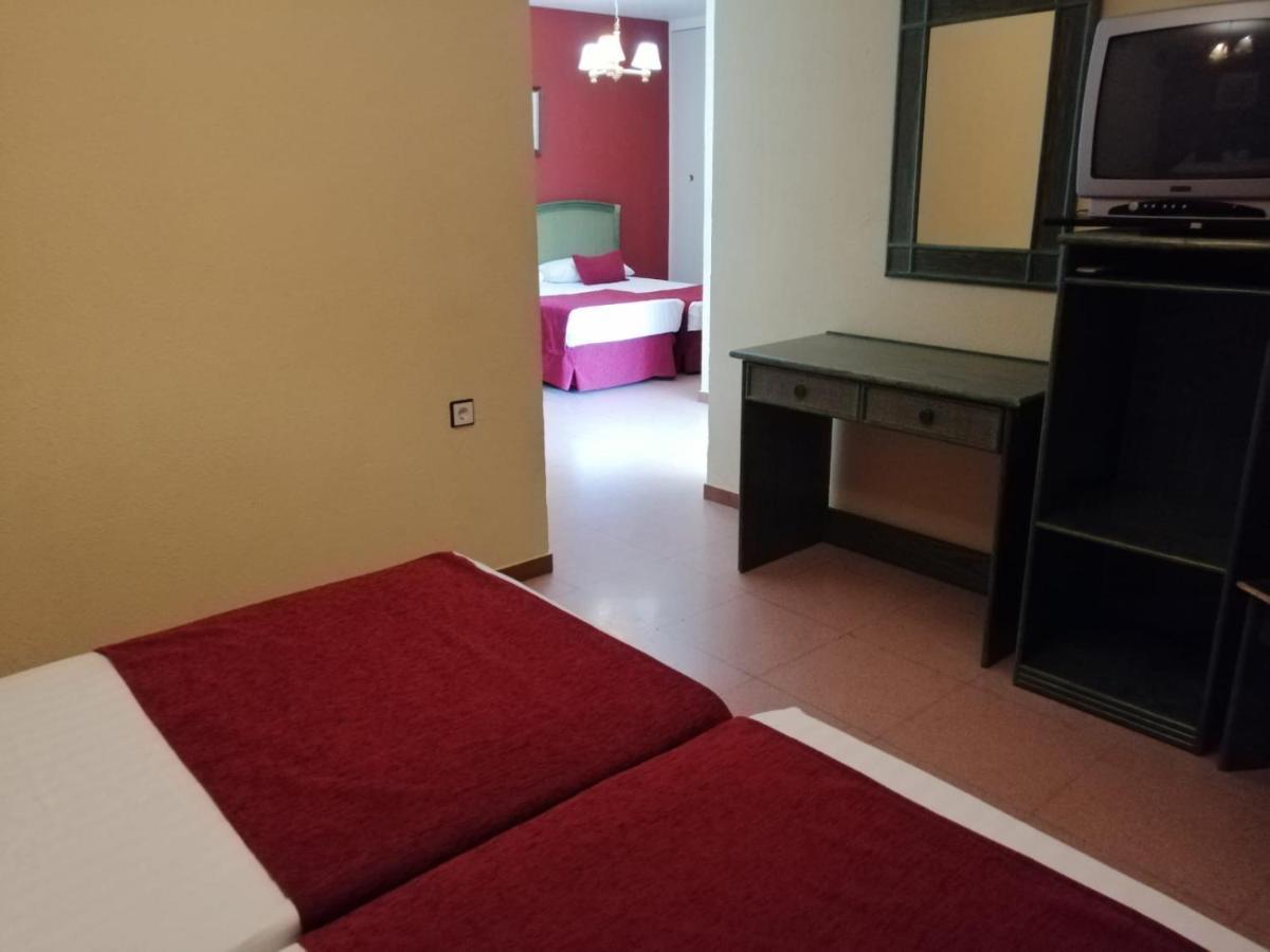 Hotel Jm Jardin De La Reina Guillena
