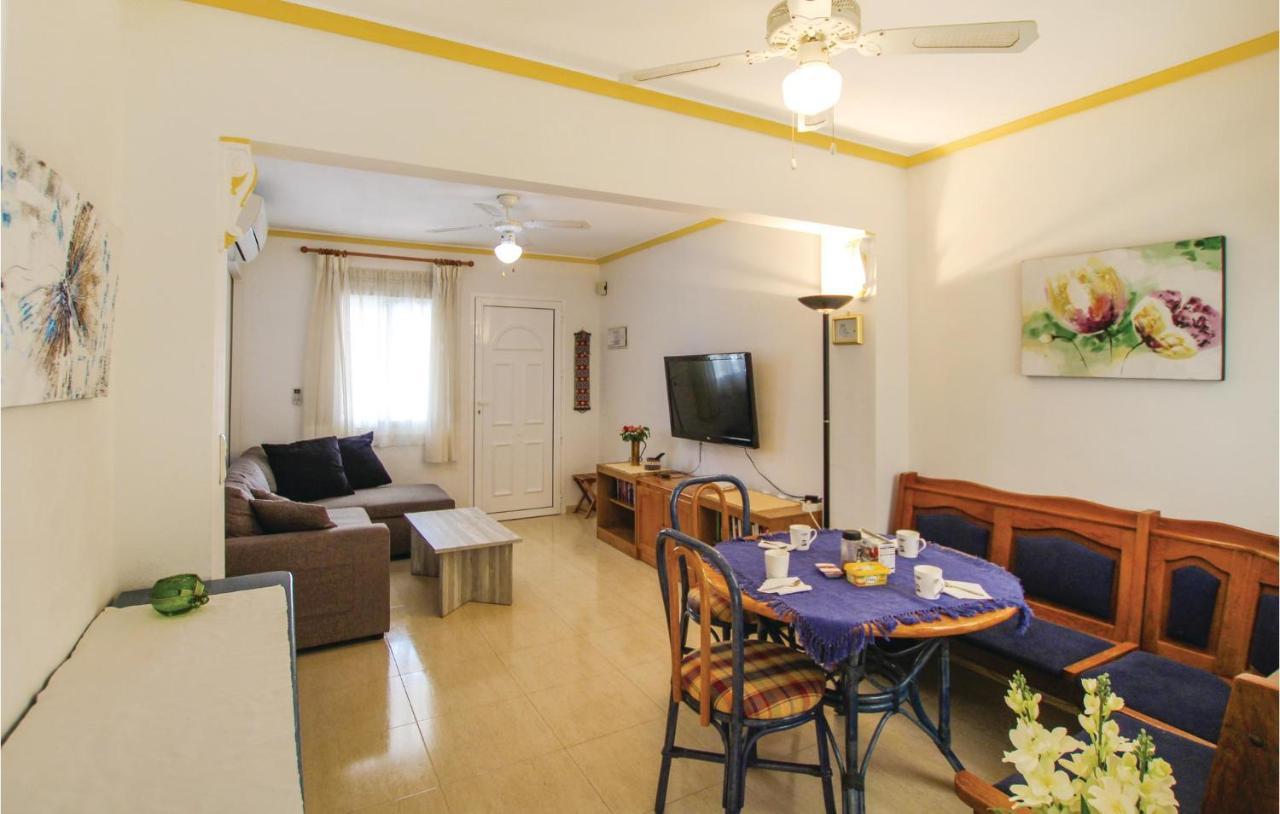 Stunning In Gran Alacant, St, Pola With 2 Bedrooms, Outdoor Swimming Pool And Swimming Pool *