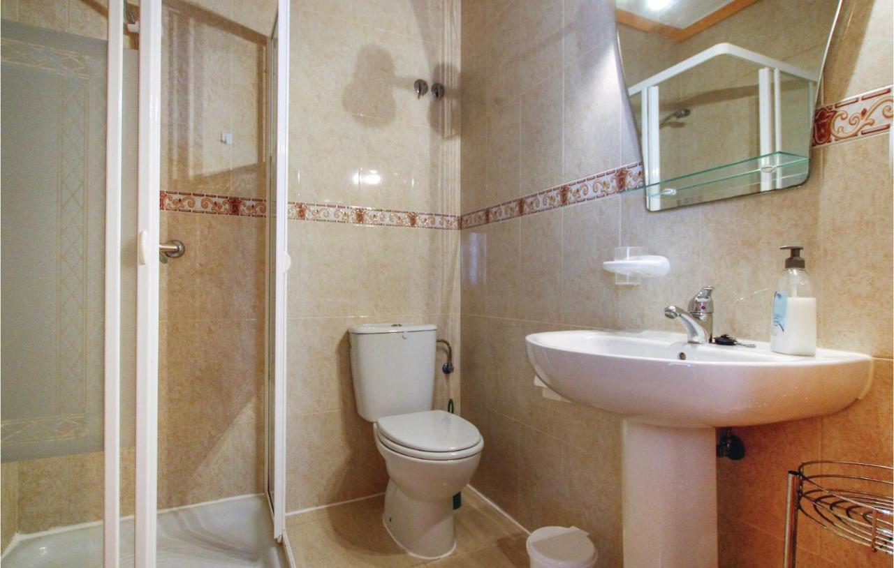 Stunning In Gran Alacant, St, Pola With 2 Bedrooms, Outdoor Swimming Pool And Swimming Pool Сasa de vacaciones Puerto Marino
