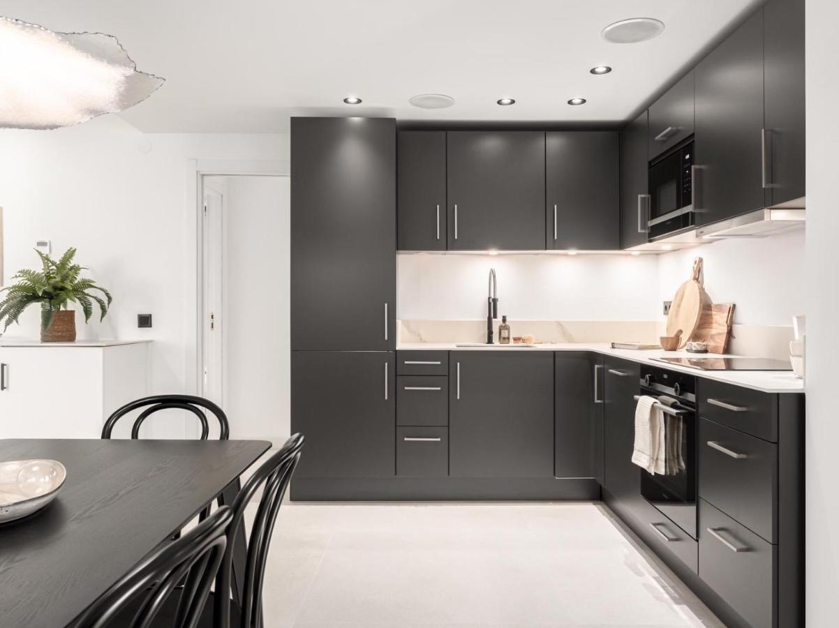 Apartamento Vogue Styled Flat In The Heart Of Nueva Andalucía *