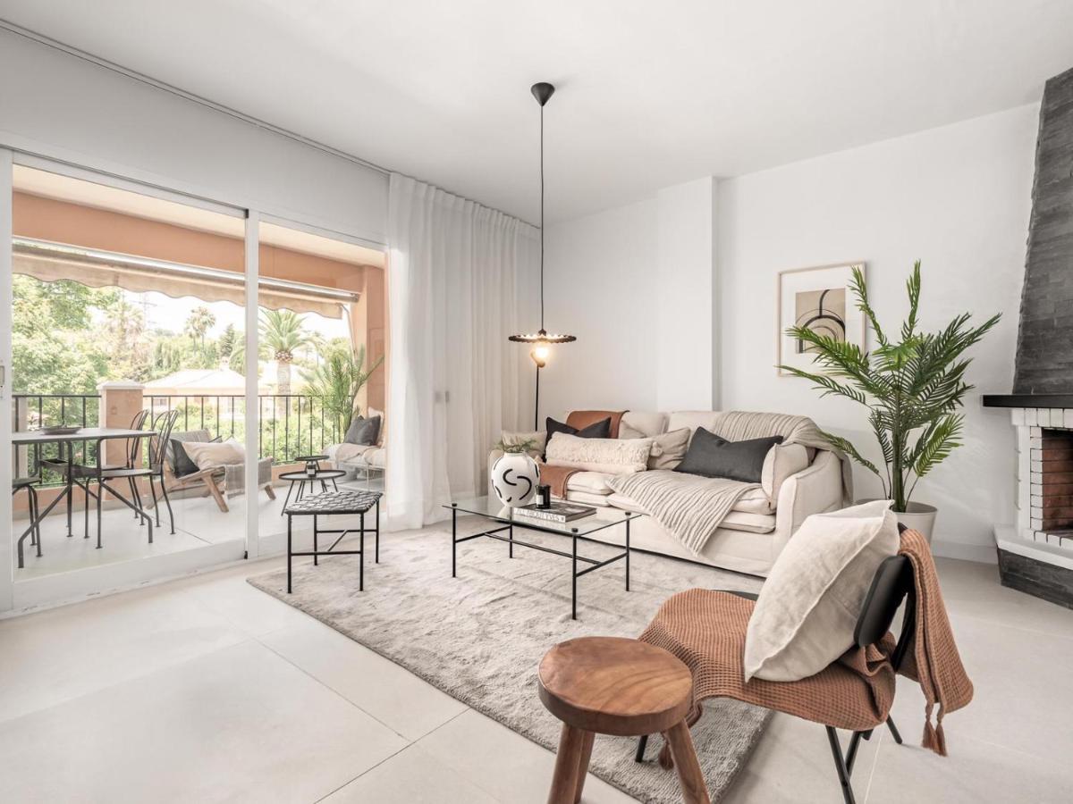 Vogue Styled Flat In The Heart Of Nueva Andalucía *