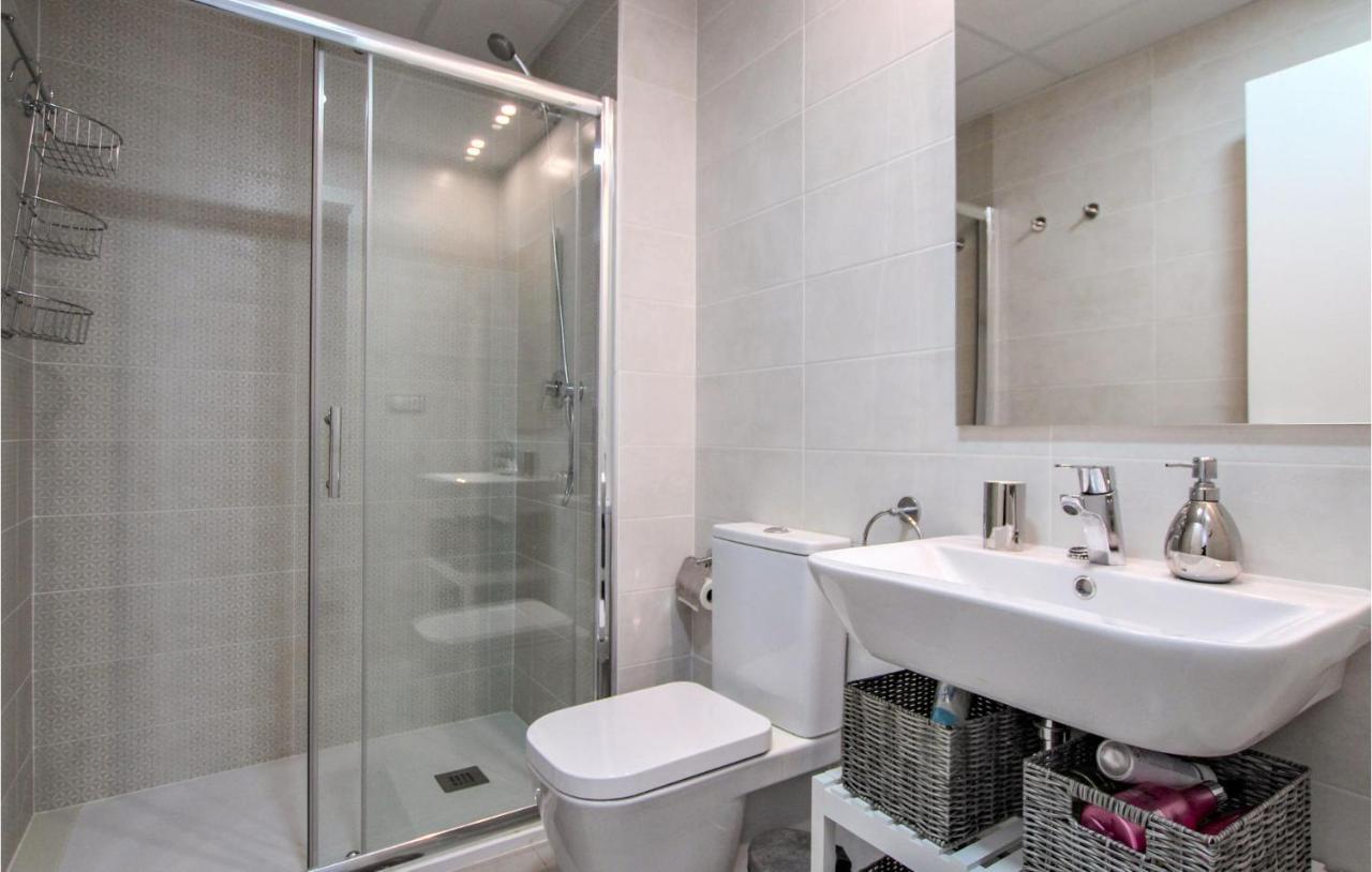 2 Bedroom Cozy In Apartamento