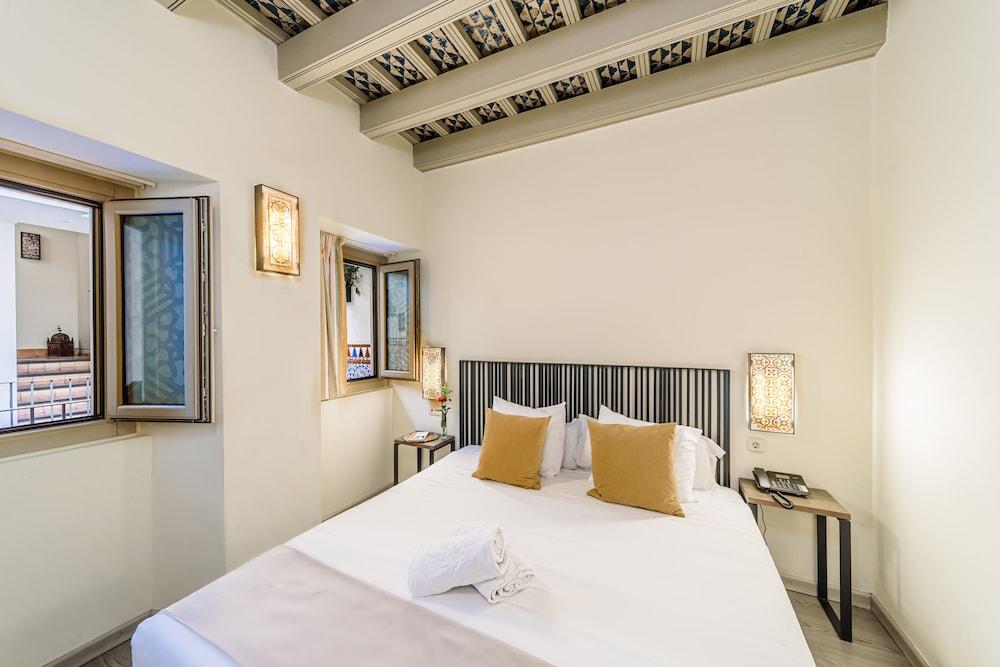 Boutique Casas De Santa Cruz 3* Seville