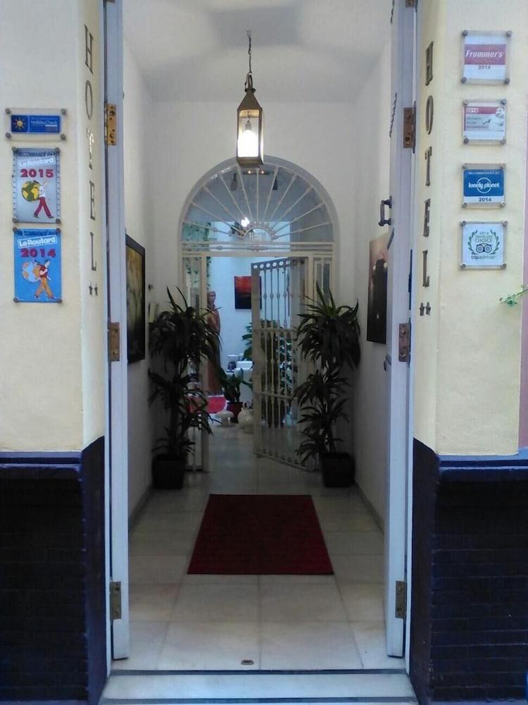 Un Patio En Santa Cruz Hotel
