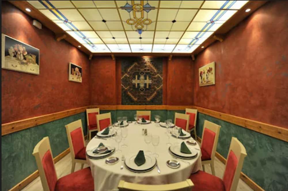 Lozano Hotel