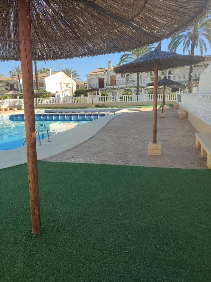 Deluxe Urbanización Privada En Playa Con Piscina, Totalmente Equipado Сasa de vacaciones Gran Alacant