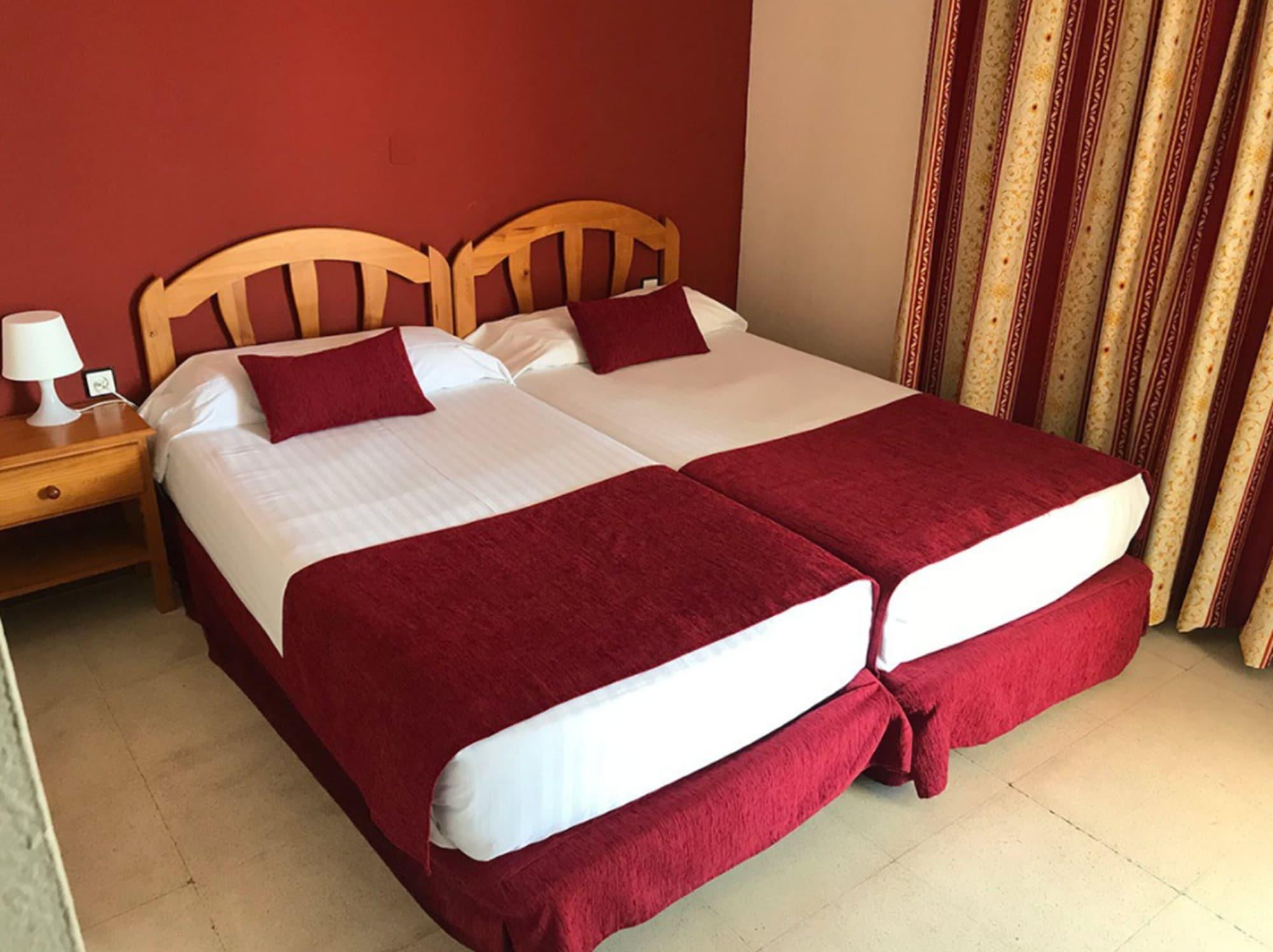 Jm Jardin De La Reina Hotel Guillena