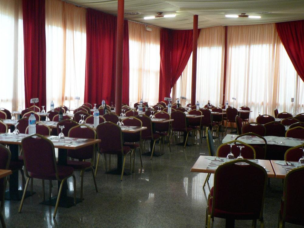 Jm Jardin De La Reina Guillena