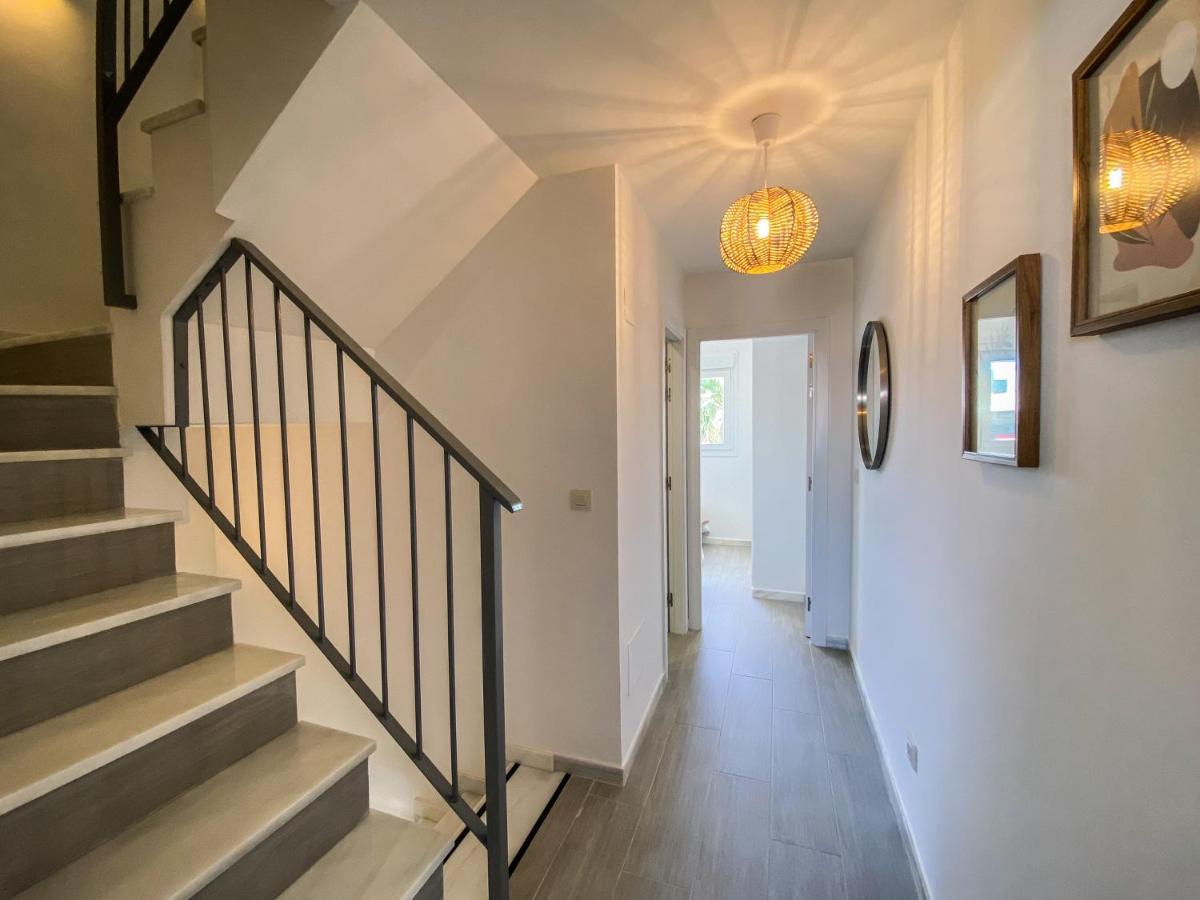Cozy House - Pool - Parking - Family Apartamento