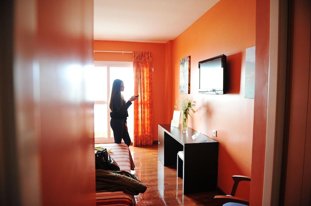 Monterrey Costa Hotel 3*