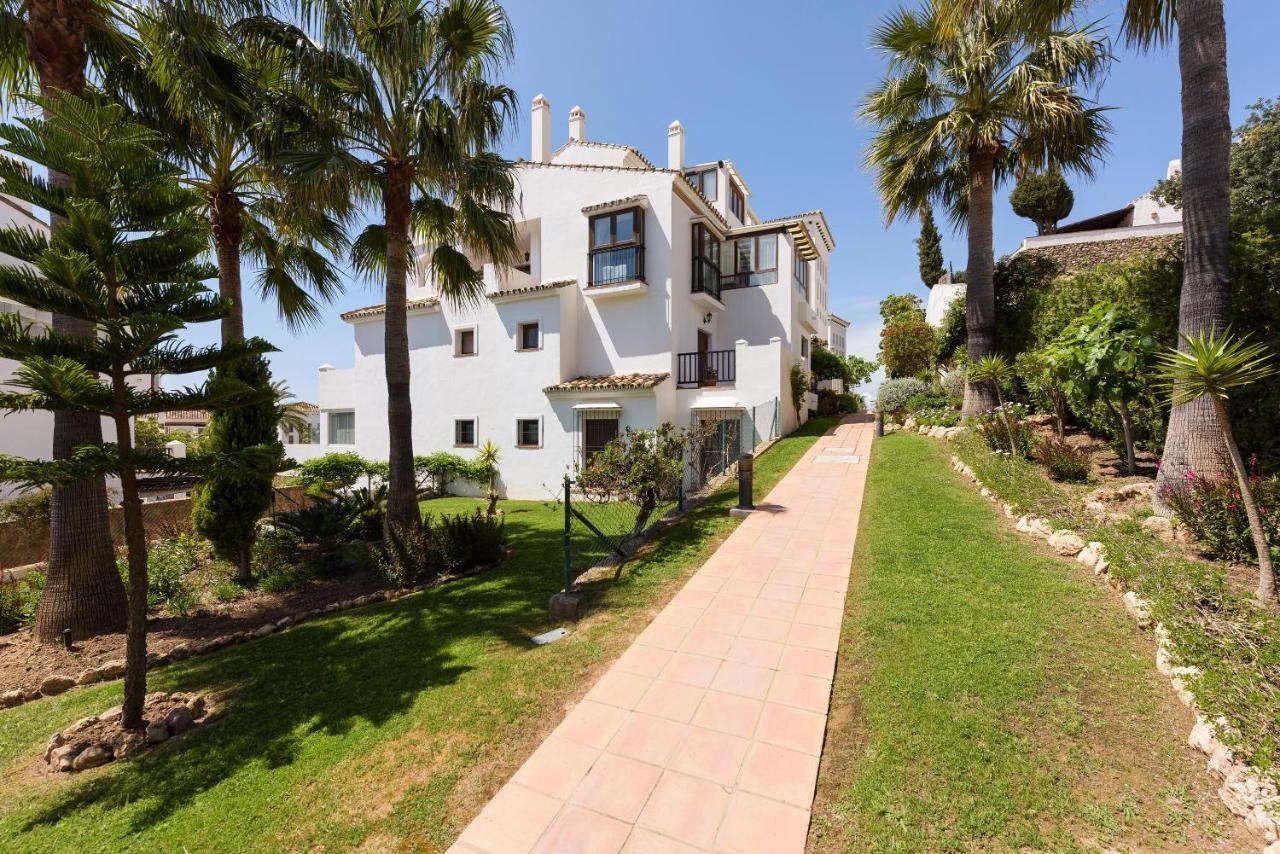 Incredible With Sea Views And Balcony