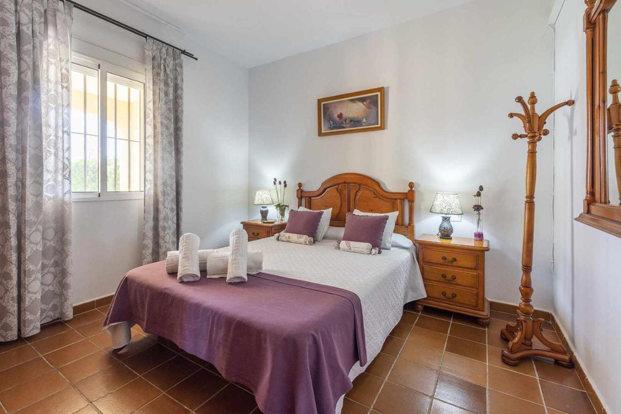 Casa De Noa Bonita En La Campiña De Sevilla