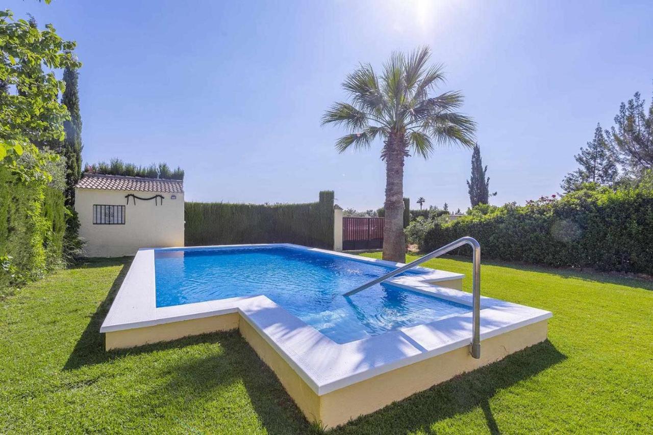 Casa De Noa Bonita En La Campiña De Sevilla