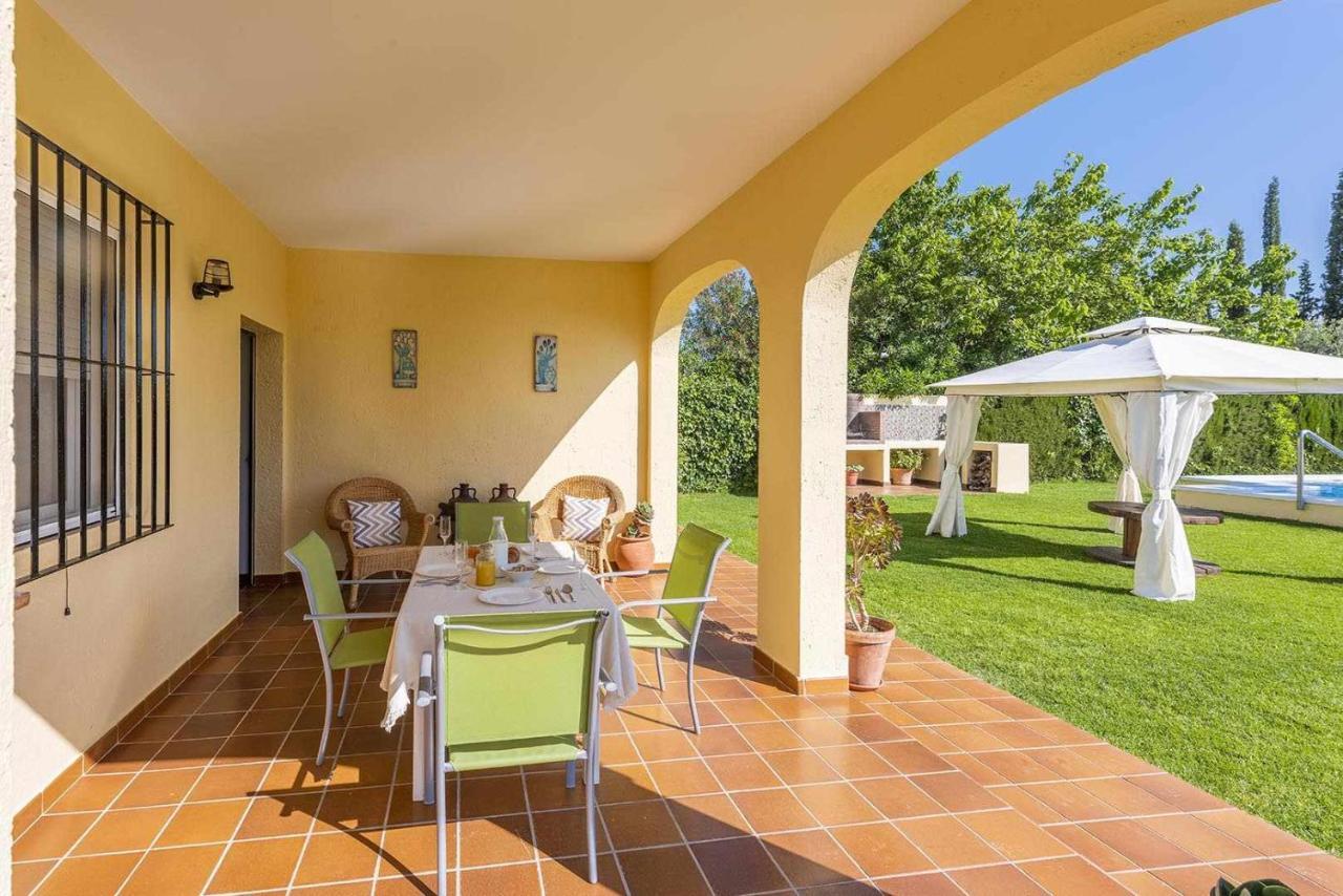 Casa De Noa Bonita En La Campiña De Sevilla