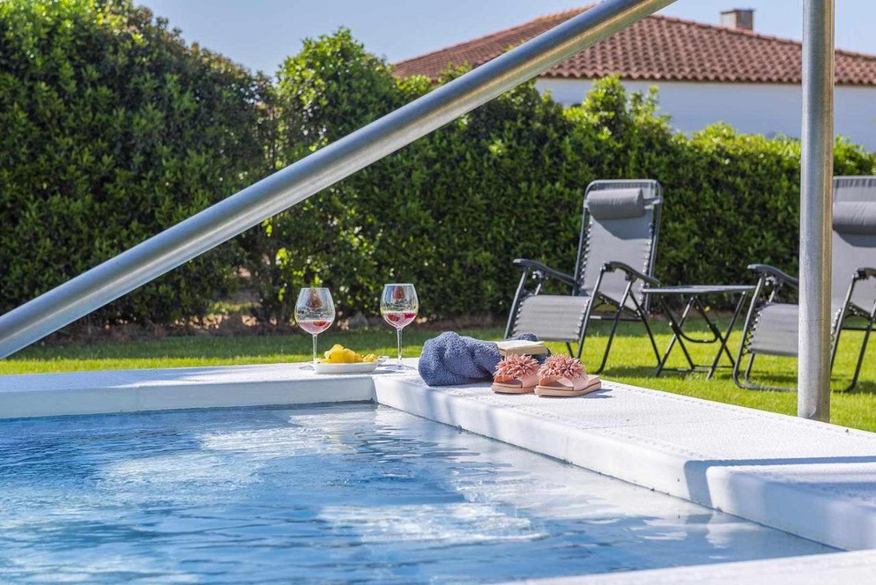 Casa De Noa Bonita En La Campiña De Sevilla