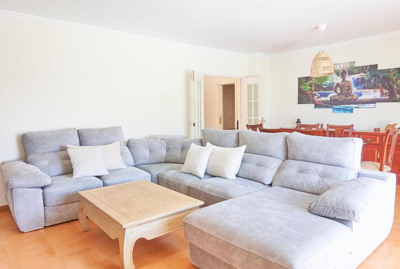 Relax, Family, Telecommuting & Private Pool Holiday home