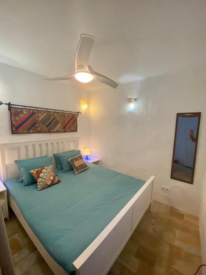 Apartment Cheerful One Bedroom Townhouse With Patio *