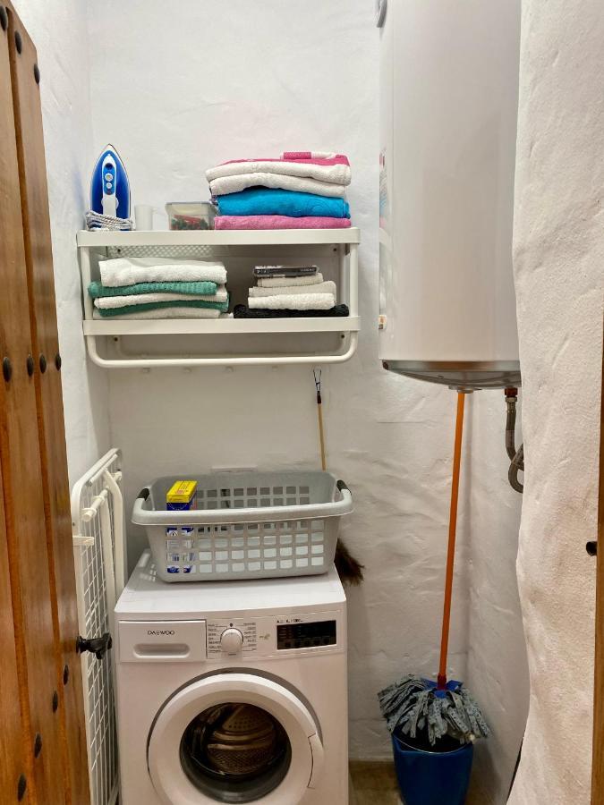Cheerful One Bedroom Townhouse With Patio Apartment *