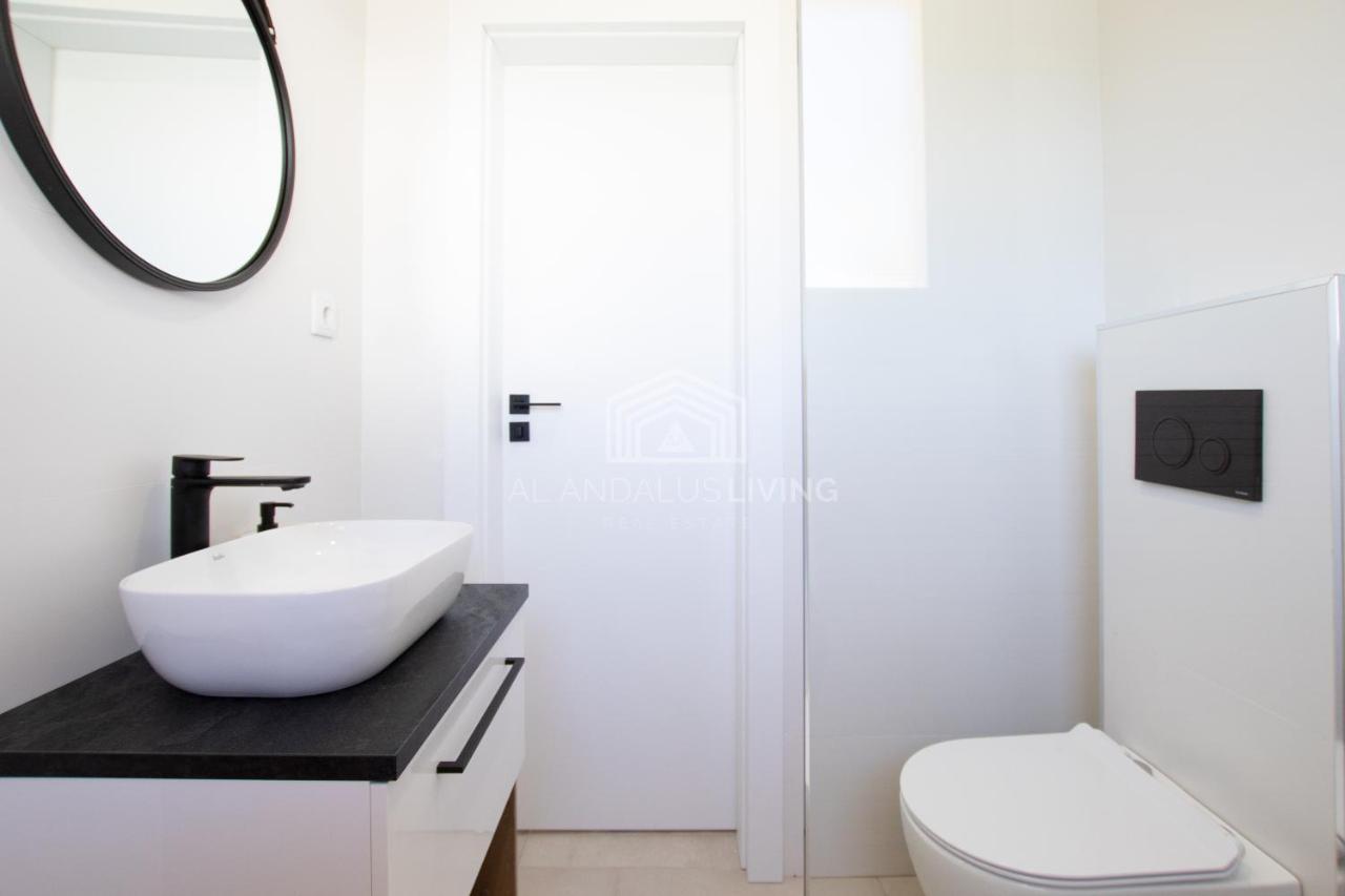 Panoramic Sea Views And Direct Access To The From The Community In Torrenueva Apartamento *