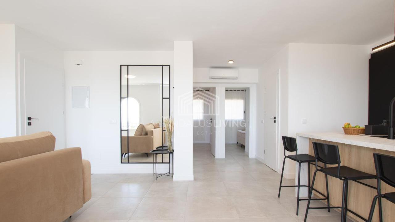 Apartamento Panoramic Sea Views And Direct Access To The From The Community In Torrenueva Málaga