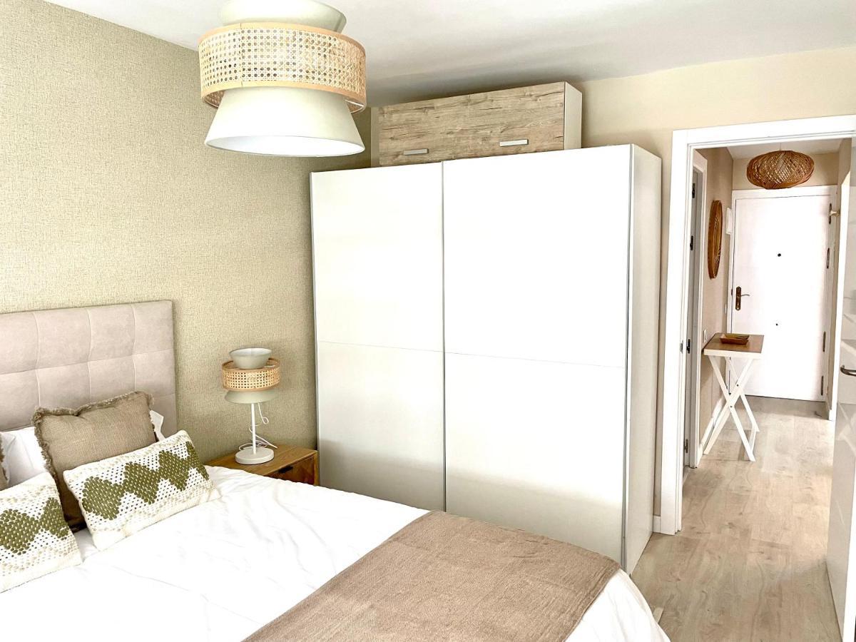 Apartamento Piso Centrico En Calle Luis Vives 1, *