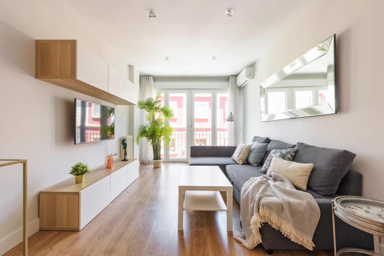 Apartamento Centrico Parking Aire Acondicionado Y Wifi *
