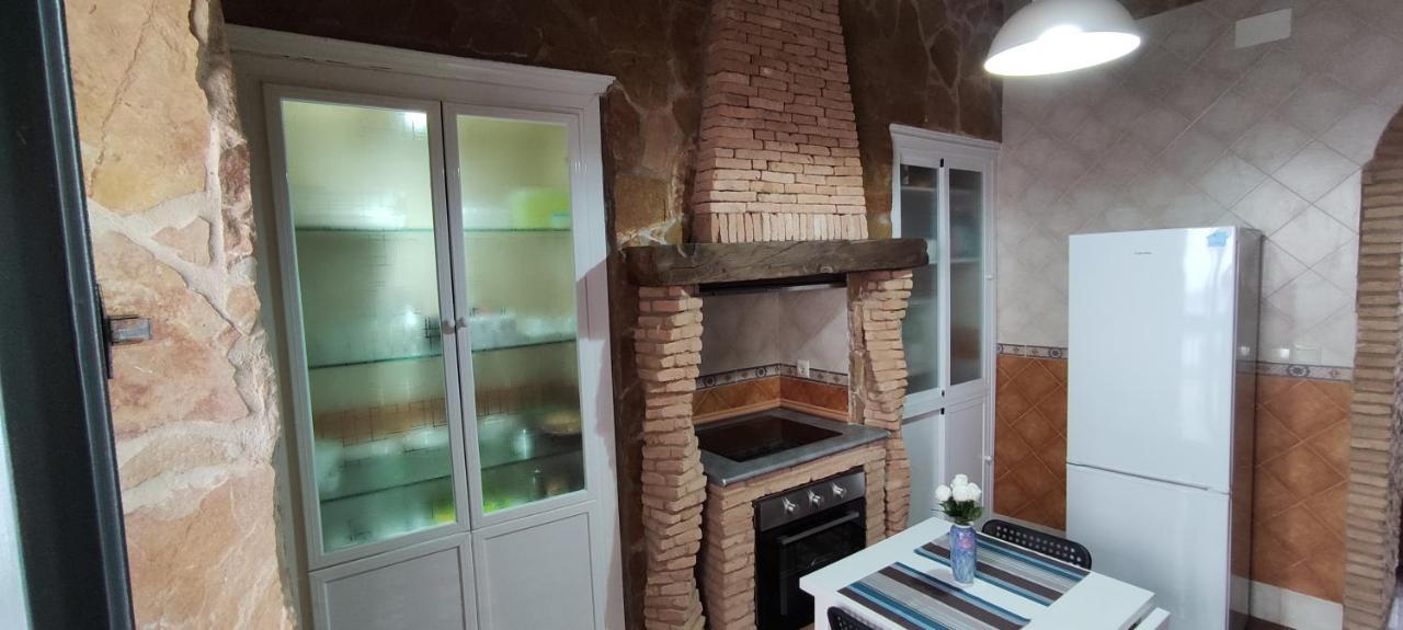 Singular Casa Rustica Con Chimenea,patio,terraza Сasa de vacaciones