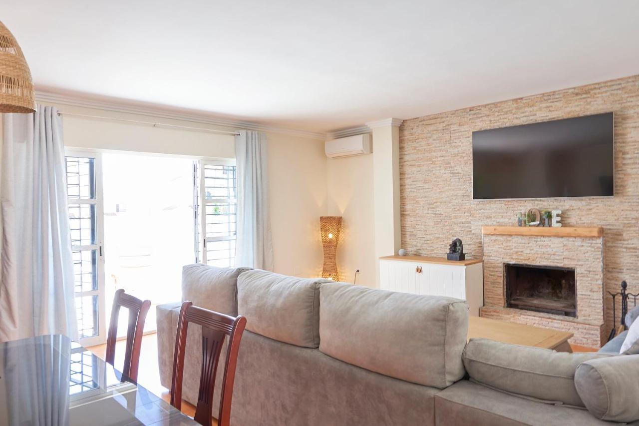 Relax, Family, Telecommuting & Private Pool Holiday home