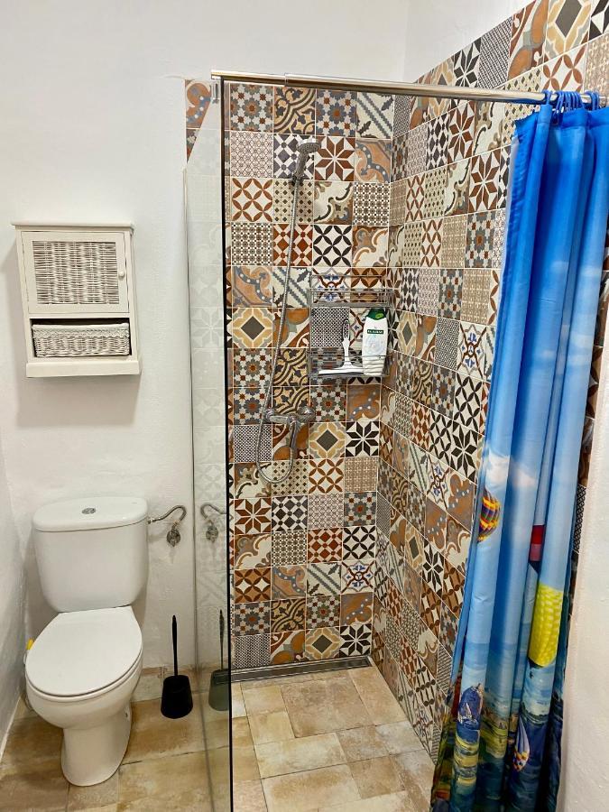 Apartment Cheerful One Bedroom Townhouse With Patio *